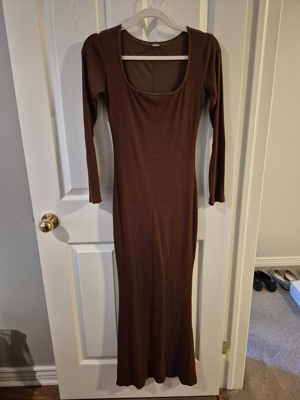 Women's Brown Scoop Neck Midi Dress with Long Sleeves
